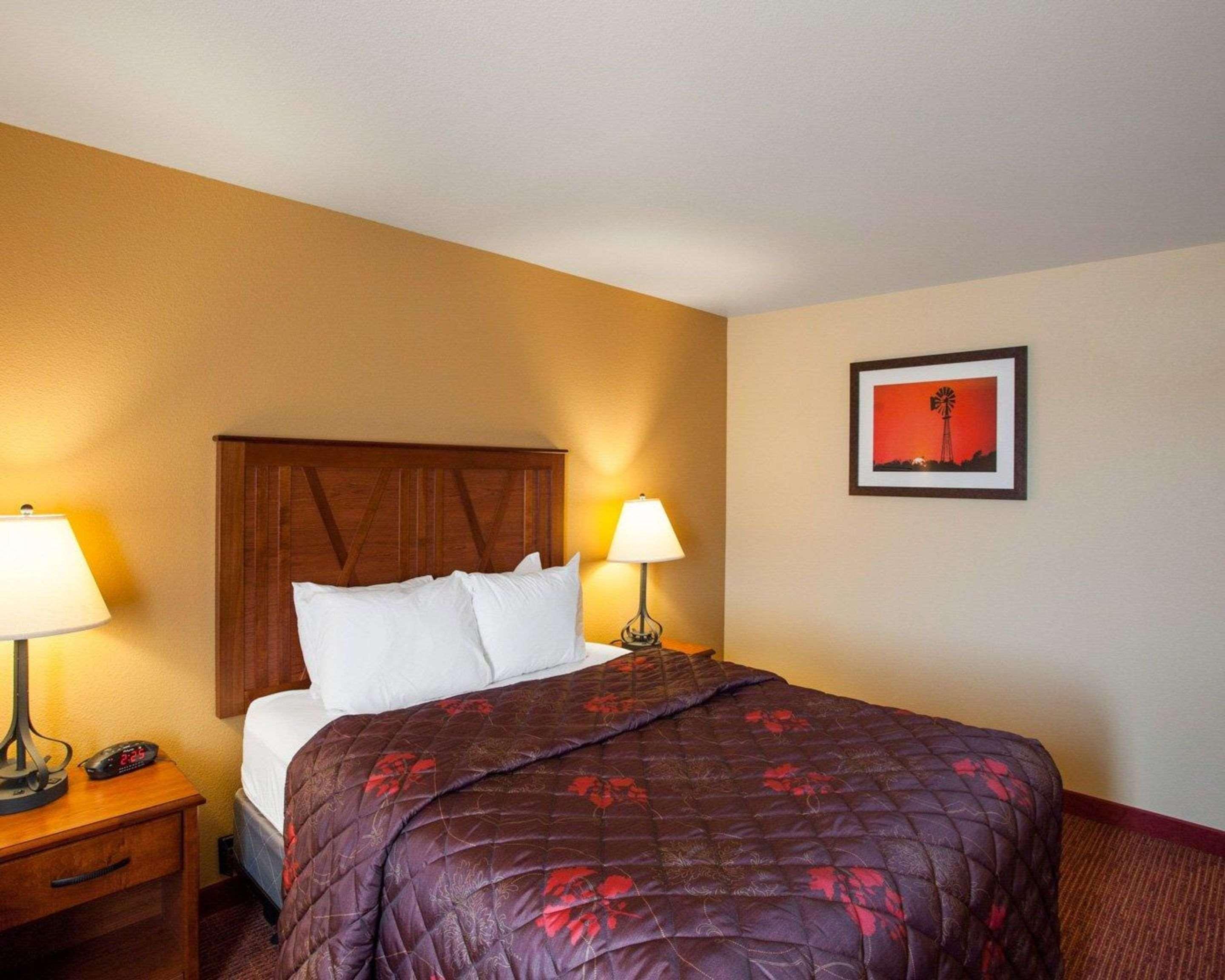 Rodeway Inn & Suites Phillipsburg Eksteriør billede