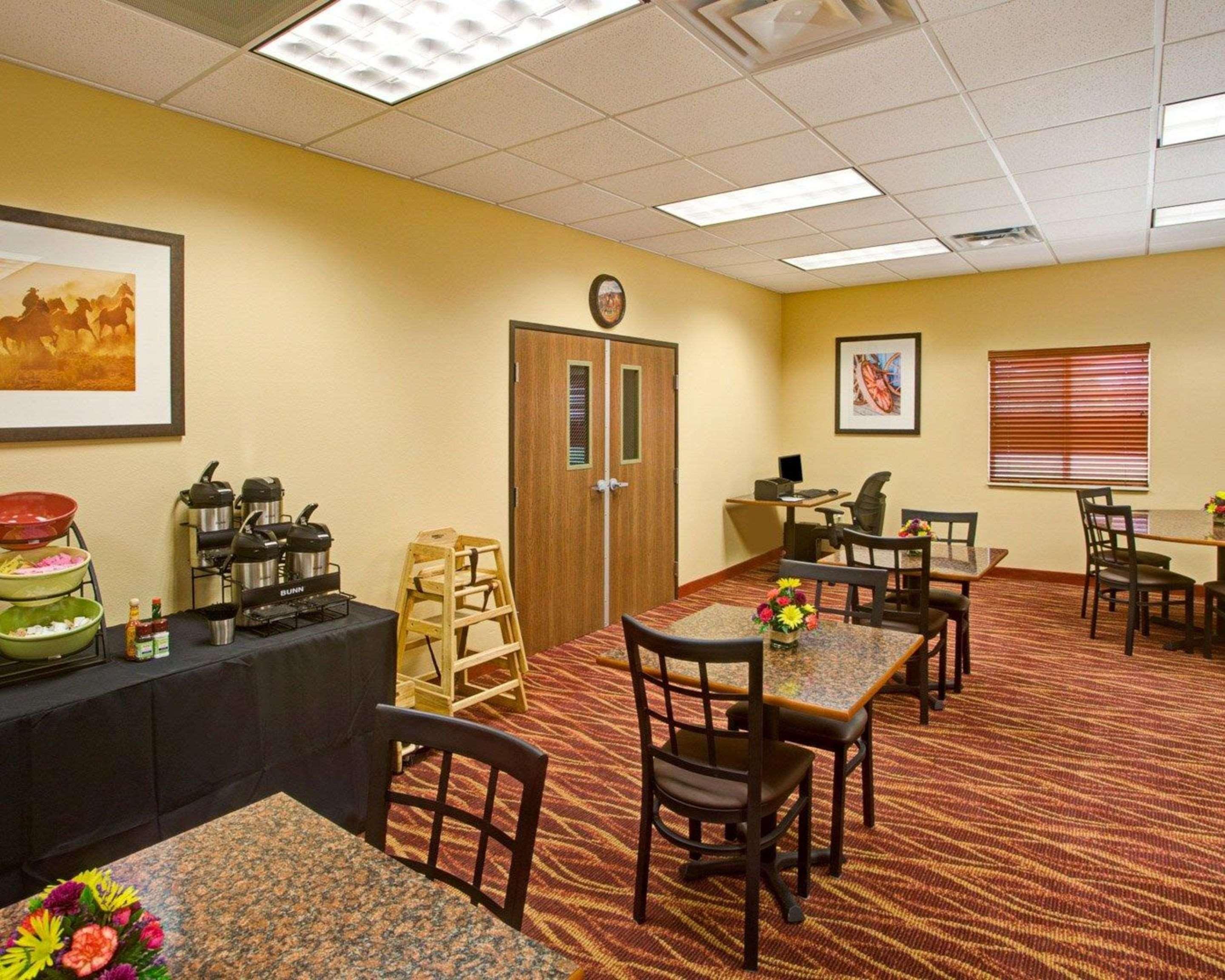 Rodeway Inn & Suites Phillipsburg Eksteriør billede