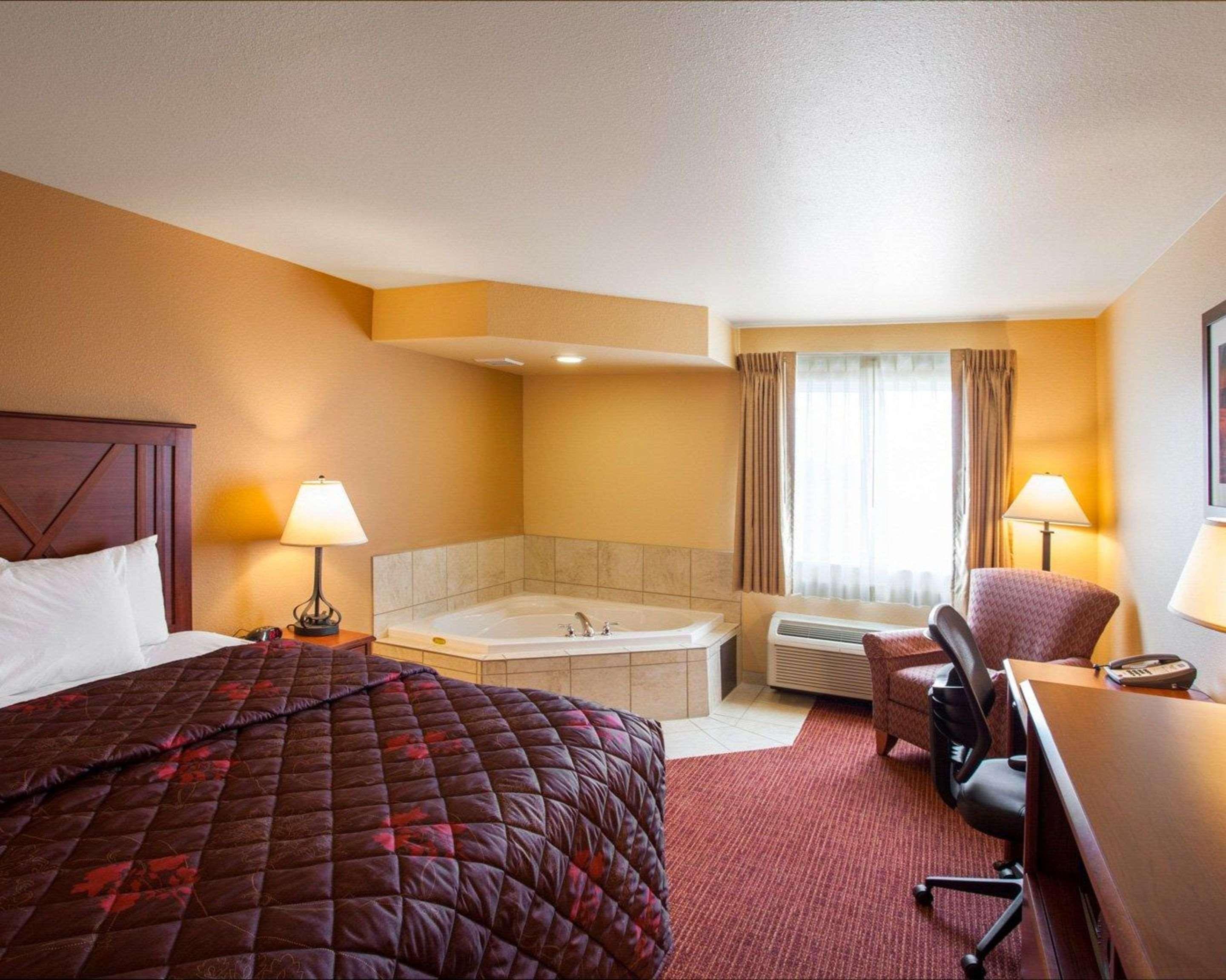 Rodeway Inn & Suites Phillipsburg Eksteriør billede