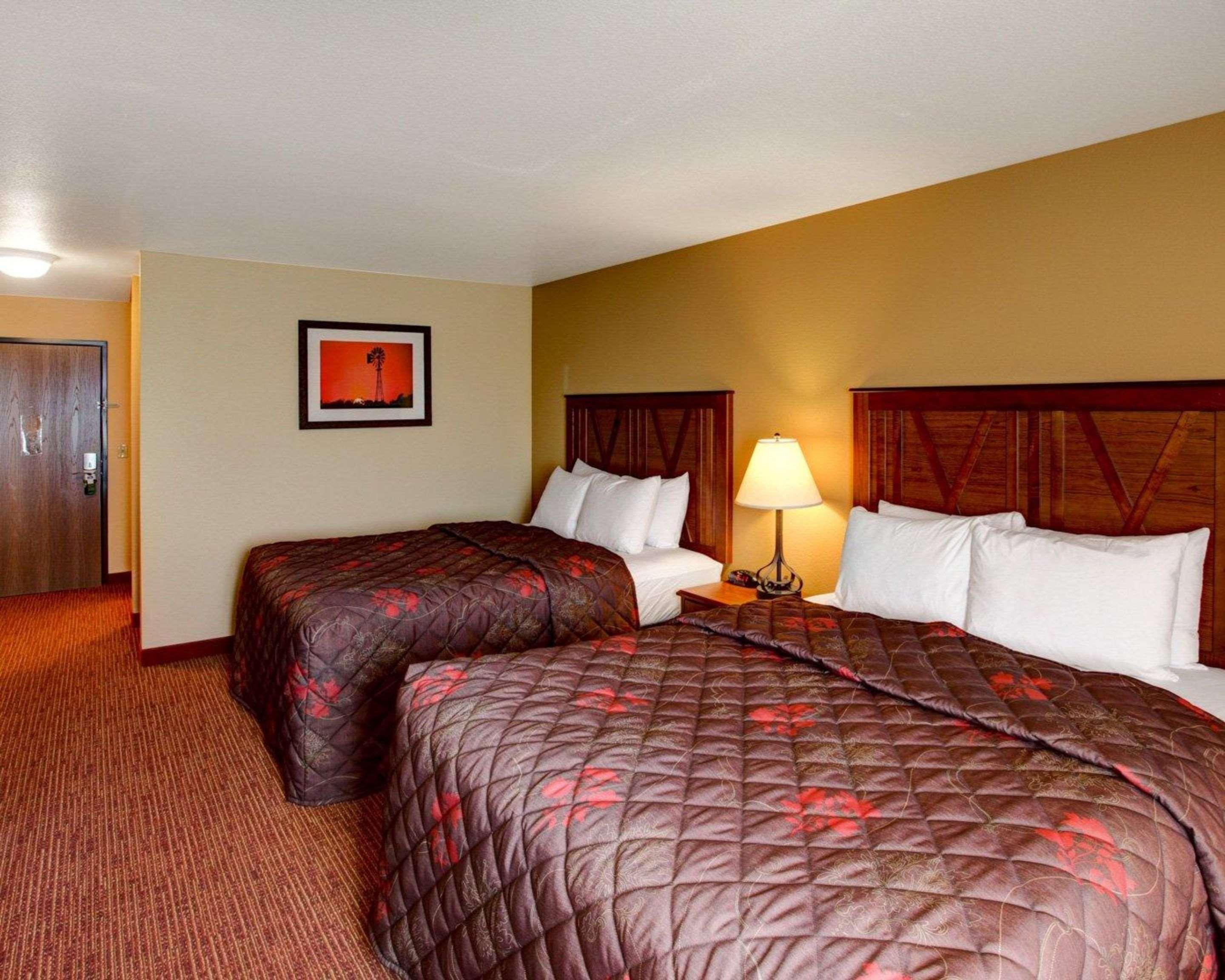 Rodeway Inn & Suites Phillipsburg Eksteriør billede