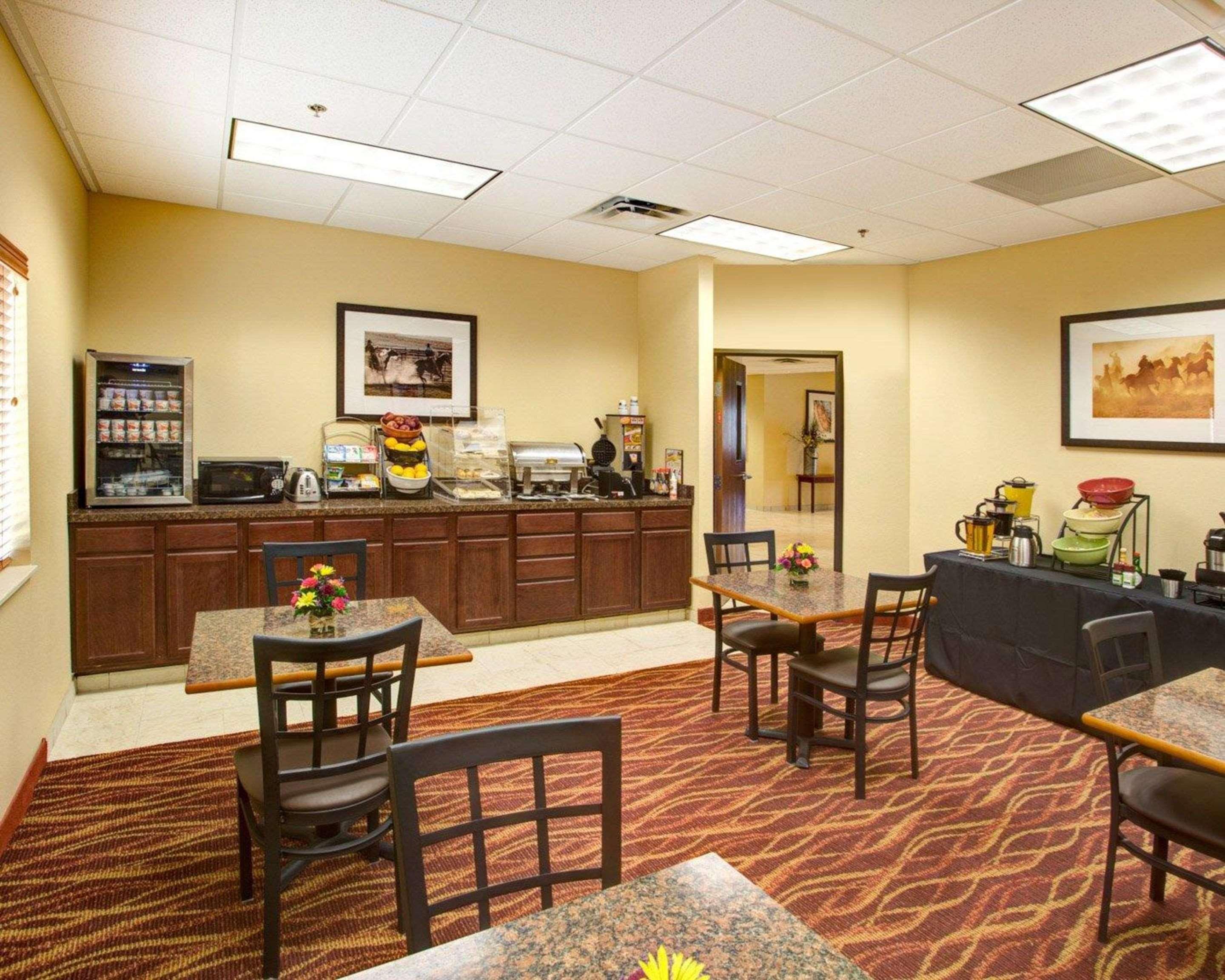 Rodeway Inn & Suites Phillipsburg Eksteriør billede