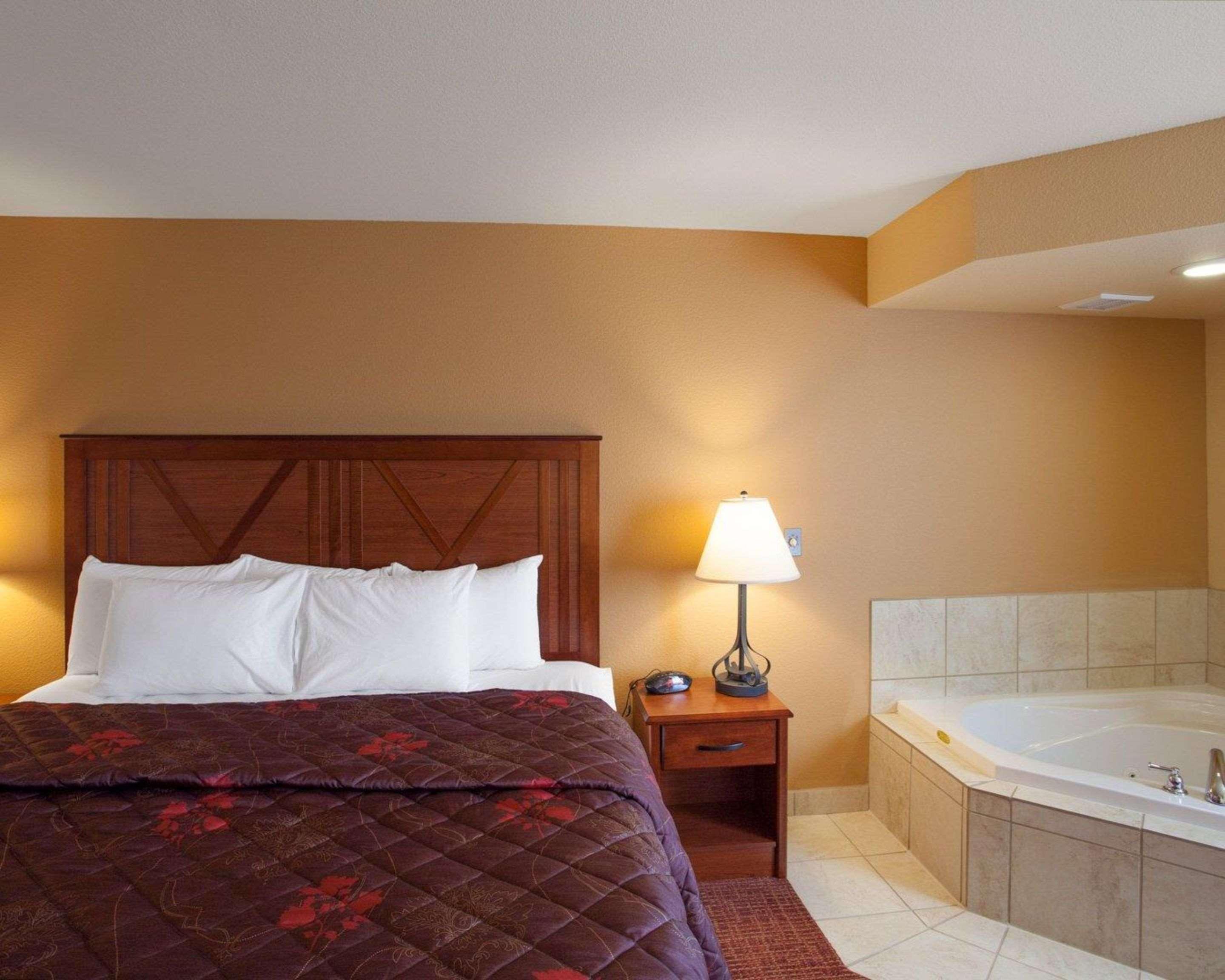 Rodeway Inn & Suites Phillipsburg Eksteriør billede